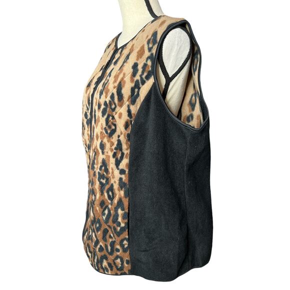 Bob Mackie Fleece Vest in Brown and Black Leopard Print Size 1X - Picture 3 of 6